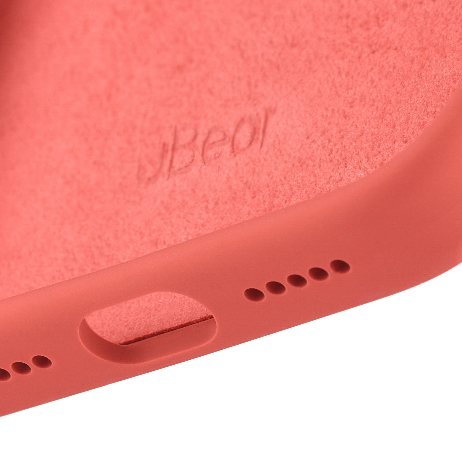 На фото изображено Чехол защитный uBear Touch Mag Case для iPhone 17 Pro, MagSafe, коралловый