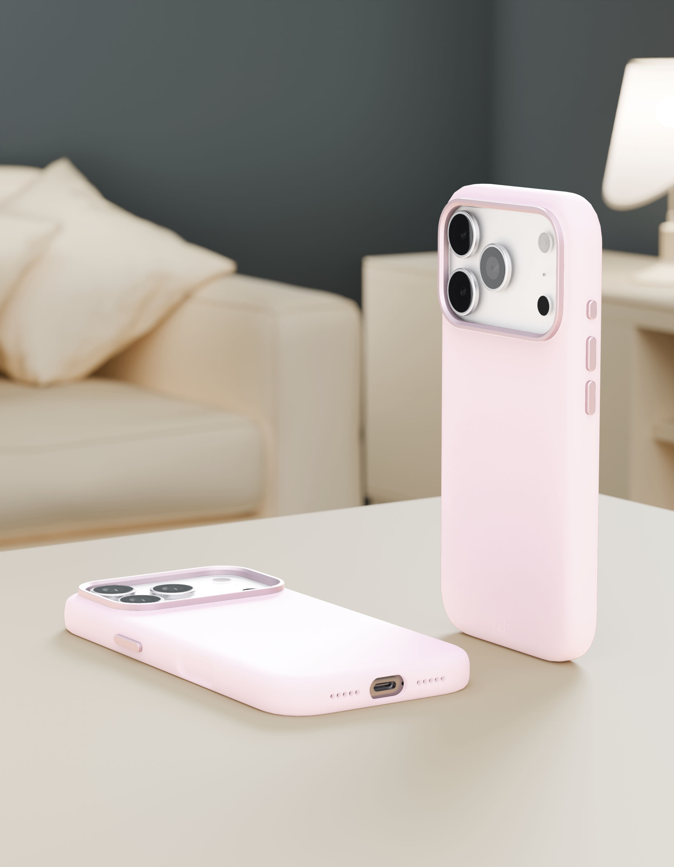 На фото изображено Чехол защитный VLP Aster Pro Case с MagSafe для iPhone 17 Pro, розовый