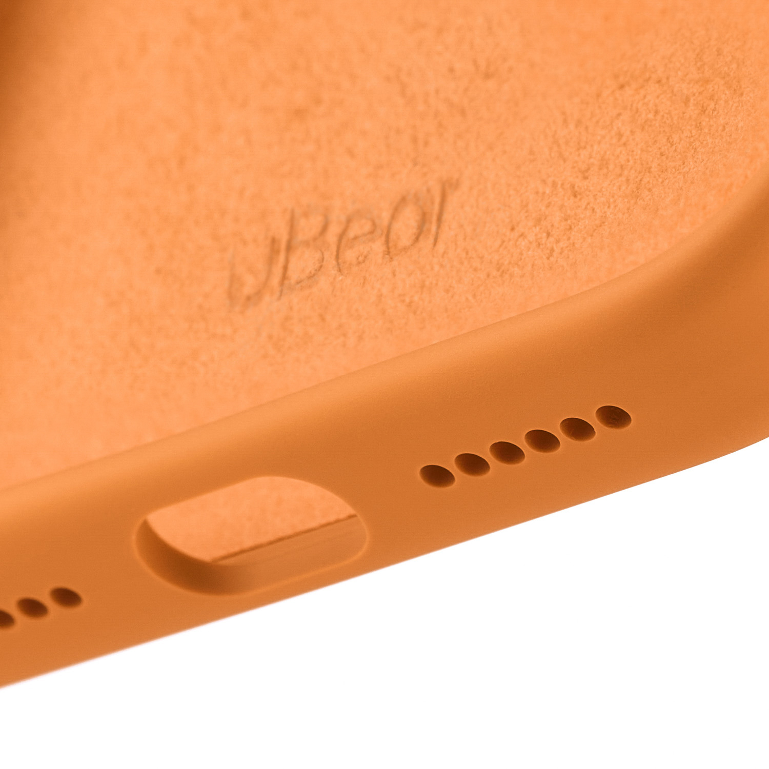 Фото Чехол защитный uBear Touch Mag Case для iPhone 17 Pro Max, MagSafe, оранжевый На фото изображено Чехол защитный uBear Touch Mag Case для iPhone 17 Pro Max, MagSafe, оранжевый