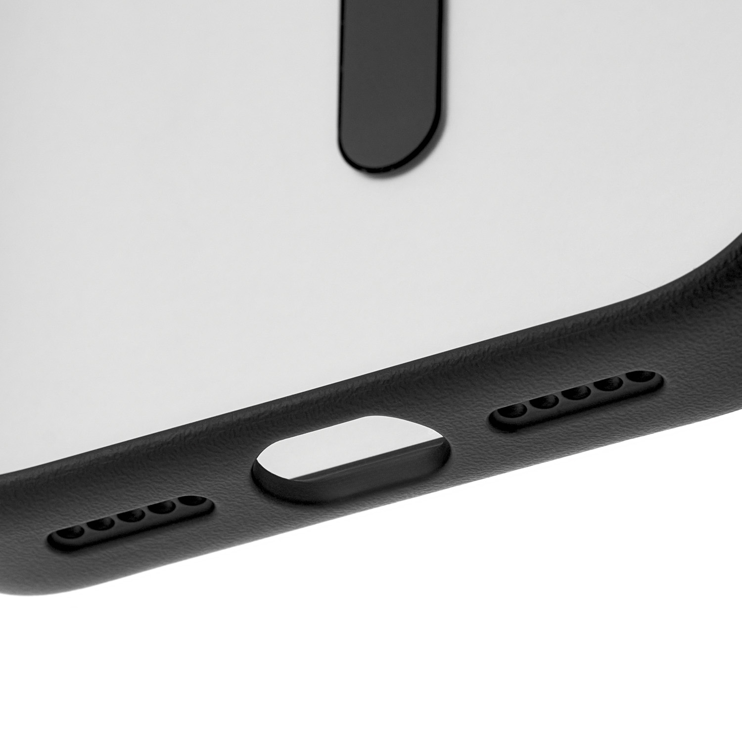 Фото Чехол защитный uBear Cloud Mag Case для iPhone 17 Pro Max, MagSafe, черный На фото изображено Чехол защитный uBear Cloud Mag Case для iPhone 17 Pro Max, MagSafe, черный