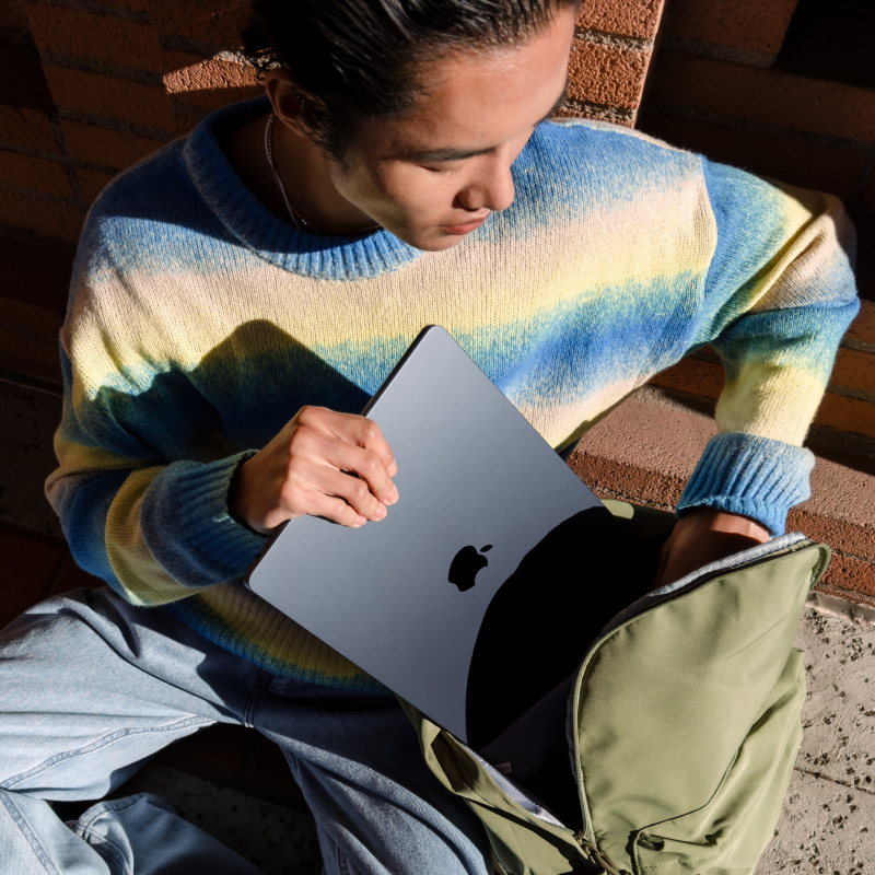 Apple MacBook Air 15" (M3, 8C / 10C, 2024) 16 ГБ, 256 ГБ SSD, Серый космос